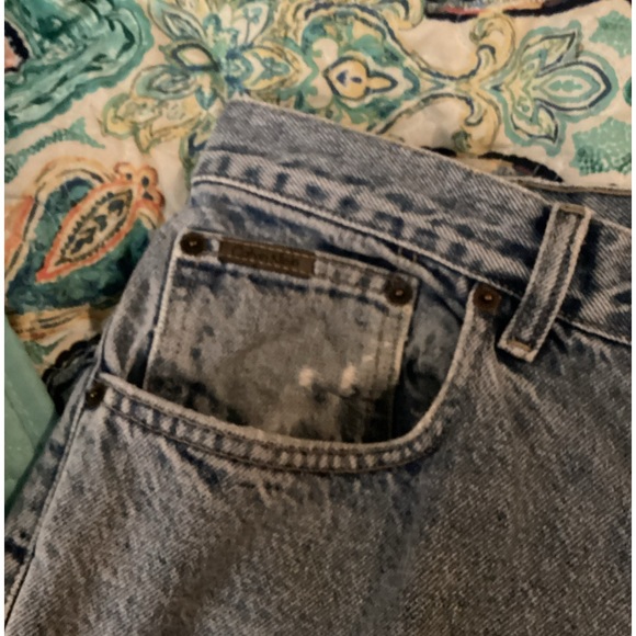 Men’s well worn Calvin Klein Light indigo Jeans. 36. X 30. - Picture 10 of 16